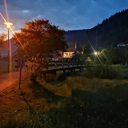 Apartamento C4 Albmatte-fewo Sauna, Hallenbad Aussenbecken Massagen Nebenan Menzenschwand-Hinterdorf